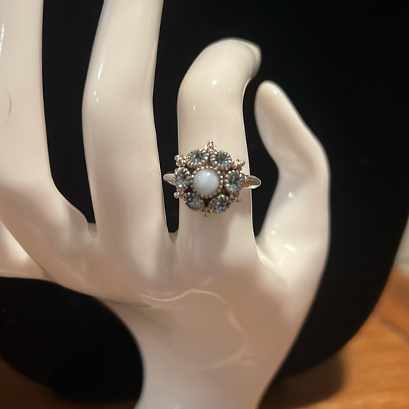 Avon Vintage 1974 Moon Magic Ring - Picture 1 of 2